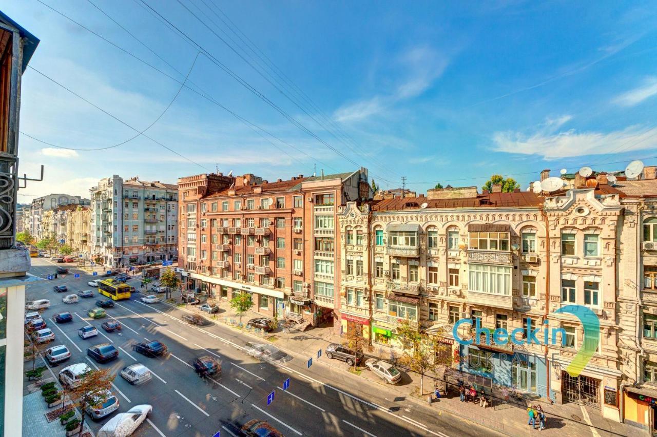 Two-Bedroom Apartment In The Center Near The National Sports Complex “Olympiyskiy” Kijev Kültér fotó